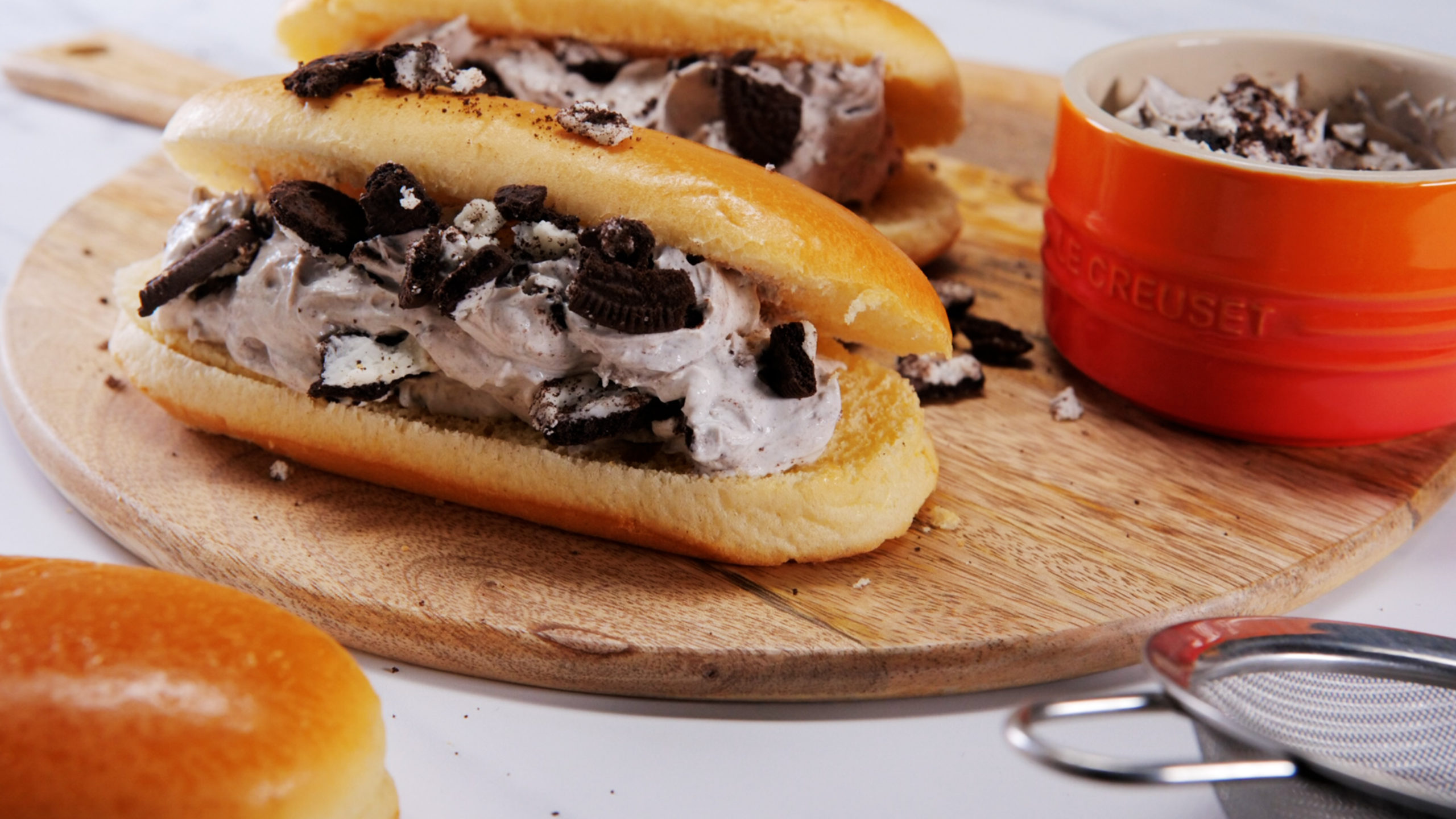 Cookies and Cream Brioche Rolls – St Pierre UK