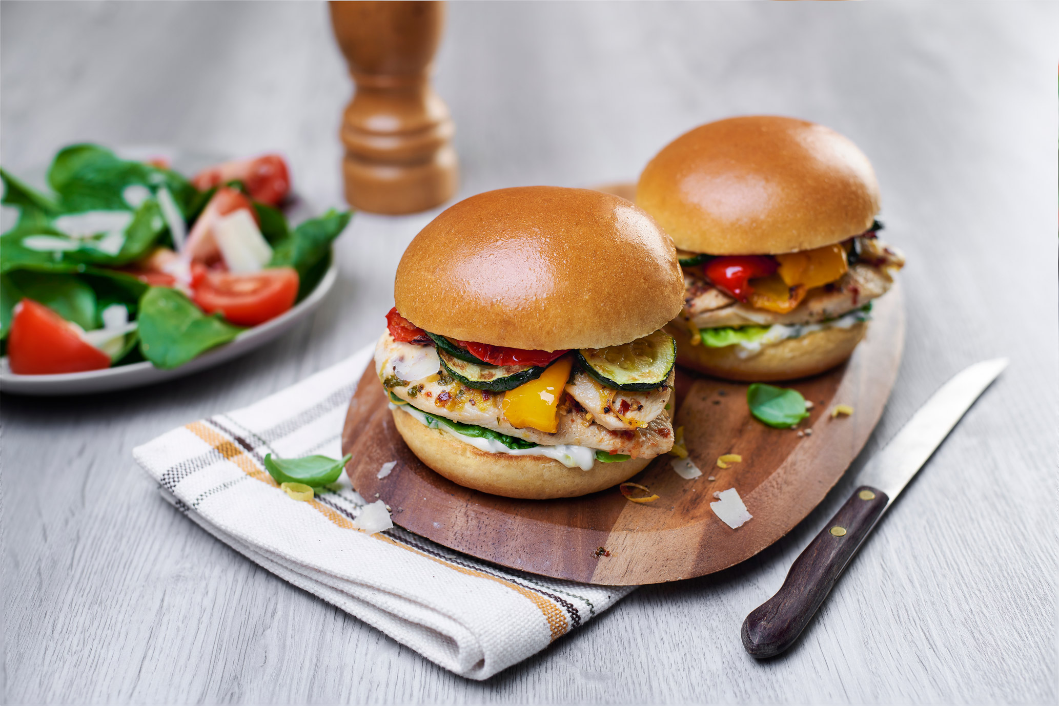BBQ Lemon Chicken Burgers With Peppers – St Pierre UK