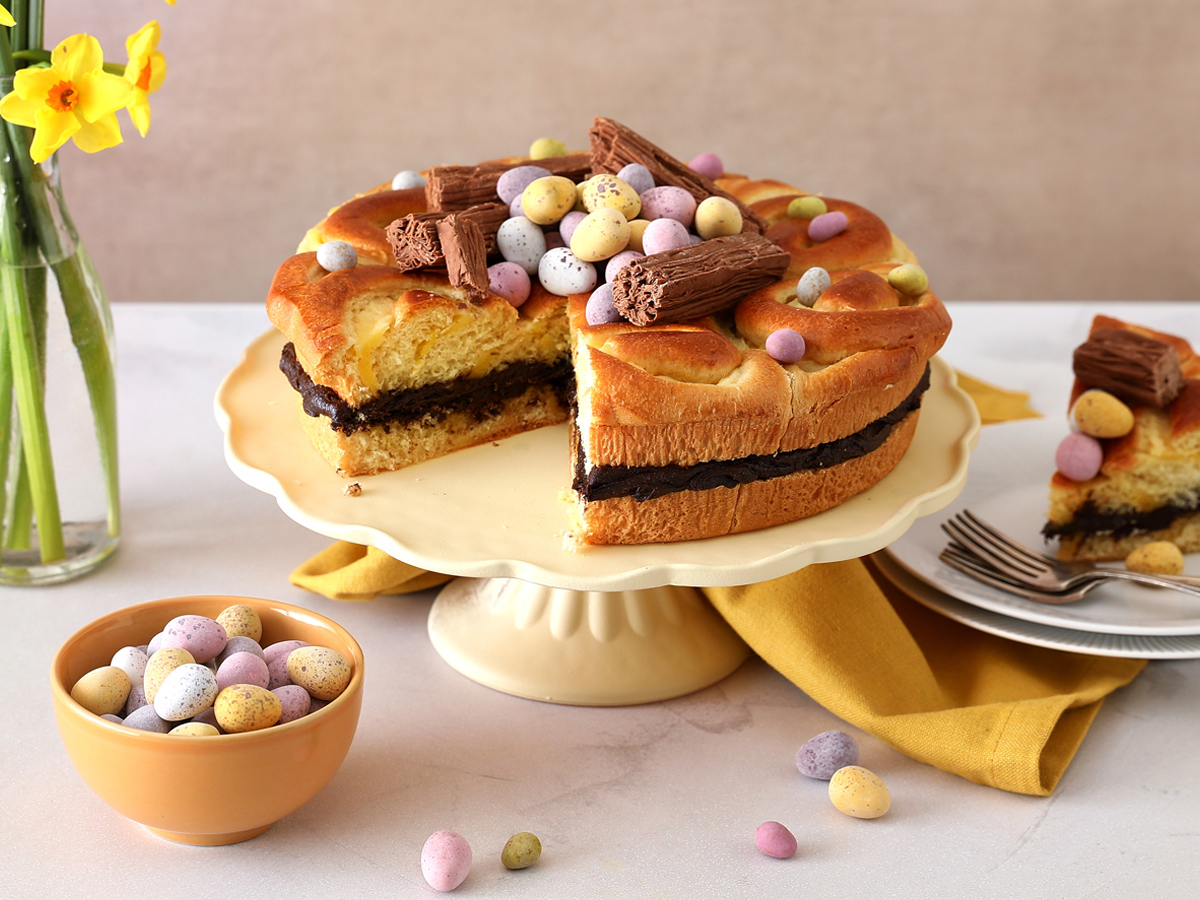 Tear & Share Easter Cake