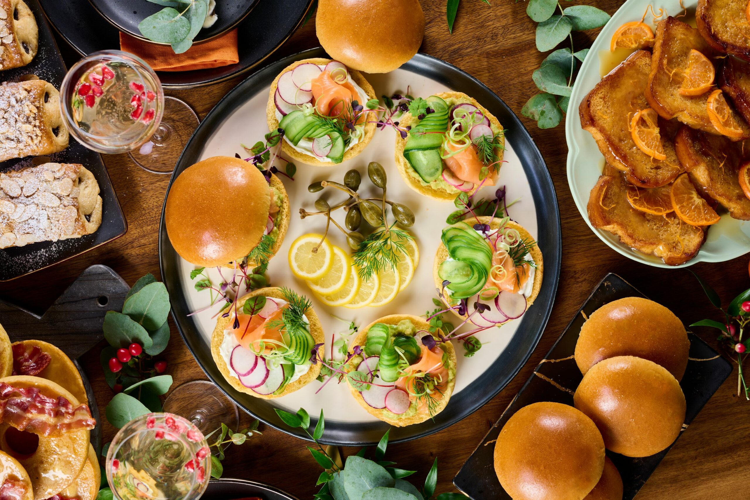 Smoked Salmon, Cream Cheese & Avocado Christmas Wreath – St Pierre UK
